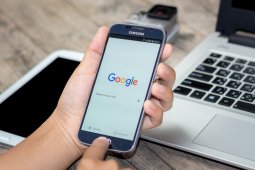 Google gratiskan fitur premium  Meet hingga September