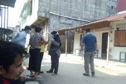 Dinkes Gunungsitoli periksa kesehatan pemuda diduga terpapar COVID-19, hasilnya negatif