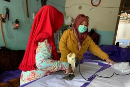 Yayasan Yazbi bantu APD tenaga medis faskes-1