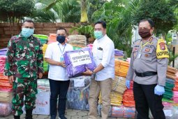 Pemkab Banyuwangi distribusikan 1.800 APD tenaga medis