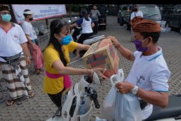 Bantuan kebutuhan pokok akibat COVID-19