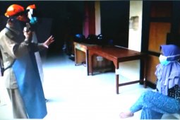 Gugus Tugas COVID-19 Situbondo beri penyuluhan masyarakat di zona merah
