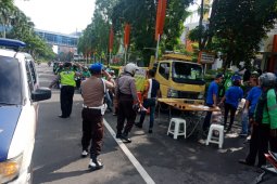 Polisi: Tak ada penghadangan truk sembako oleh ojek daring di Surabaya