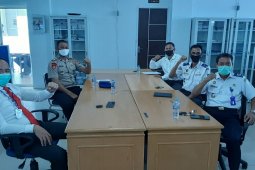 Ditpolair Polda Kalbar perketat keluar masuk kapal