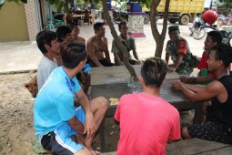 Jelang purna tugas, prajurit TMMD laksanakan komsos