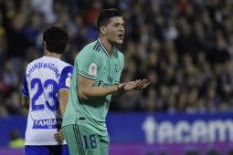 Arsenal tertarik datangkan Luka Jovic untuk gantikan Aubameyang
