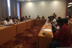 Pemprov Papua Barat kumpulkan distributor pangan untuk pastikan stok