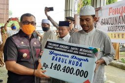 Komitmen Bupati Aceh Jaya untuk lansia dan konsumsi santri