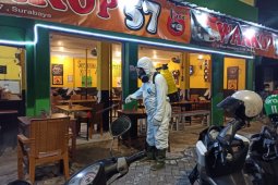 Putus penyebaran COVID-19, Polres di Jatim gelar rapid test dadakan di tempat kerumunan