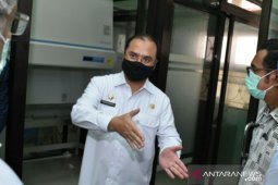 Kejar target test swab COVID-19, Gubernur Babel kunjungi UPTD Laboratorium Kesehatan Babel