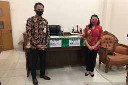 BNI bagikan masker ke Pemkab Landak