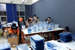 ITS salurkan 33 ribu pelindung wajah ke 13 provinsi di Indonesia