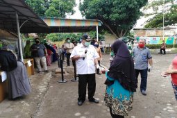 Lima ribu paket sembako dibagikan ke warga Tebing Tinggi