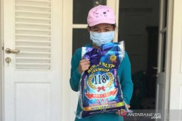Pelajar SD sisihkan hasil jual keset bantu warga Pangkalpinang