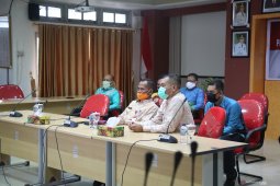 Pemkab pangkas anggaran belanja 50 persen