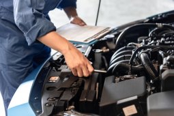 Tips rawat mobil yang terparkir  lama di garasi