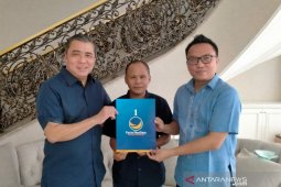 H Ahmad Ali serahkan rekomendasi Nasdem ke Delis/Djira