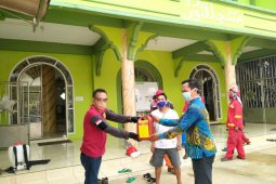 KPH Tabalong berikan  bantuan disinfektan alami cegah Corona