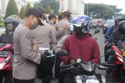 Hari pertama PSBB di Kabupaten Tangerang 262 warga terima teguran