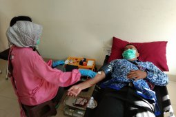 Donor darah ASN bantu stok darah selama pandemi COVID-19