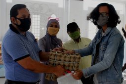 Penggiat seni di Aceh terima sembako, mereka terpaksa berhenti aktivitas