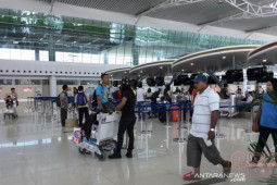 Bandara SAMS Balikpapan kurangi jam operasional