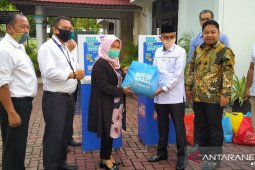 Pemkab terima bantuan sembako untuk warga terdampak COVID-19