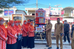 DWP Aceh serahkan wastafel portable untuk Pasar Lambaro