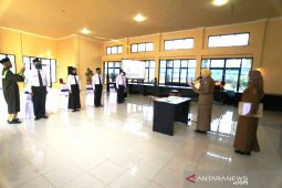 Bupati lantik 155 kepala sekolah melalui video conference