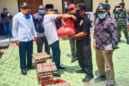 Bupati Penajam: Pembagian sembako bukti serius tangani dampak COVID-19