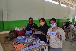 Cara Kartini masa kini andil 'berperang' melawan COVID-19