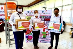 Srikandi SKK Migas-JOB PPS bantu alat penanganan COVID-19 Pemkab Sorong