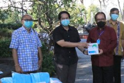 Wagub terima bantuan APD dari gabungan pengusaha alat kesehatan