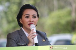 Karolin, sosok "Kartini Landak" hadapi pandemi corona