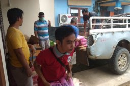 Pemkab Sekadau salurkan bantuan sembako untuk Iwas dan Iwo