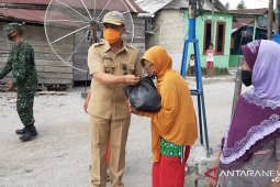 Forkopimda Bangka salurkan 600 paket sembako