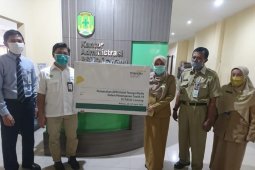 Empat rumah sakit rujukan di Malang terima bantuan APD dari Mandiri Syariah