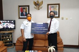 BI Maluku berikan APD untuk tenaga medis