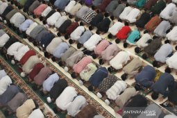 Isu Corona tidak surutkan warga Aceh Barat shalat tarawih di masjid