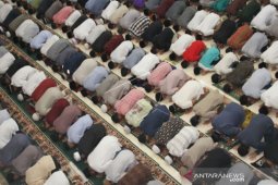 Warga Aceh Barat tetap laksanakan ibadah tarawih ditengah pandemi Corona