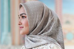Tips berkerudung ala Elfira  Loy