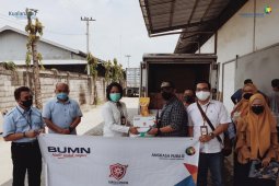 Satgas COVID-19 BUMN Sumut salurkan bantuan sembako