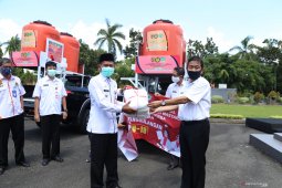 Dinas ESDM Kalsel bantu fasilitas cuci tangan, APD dan sembako