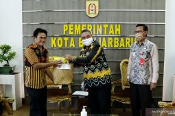 Wali Kota serahkan bantuan kepada LKSA