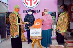 Dekranasda Kubu Raya salurkan bantuan untuk pengrajin terdampak COVID-19