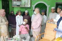 Peduli pencegahan COVID-19, LPTQ Sumut bagikan paket sembako dan uang tunai