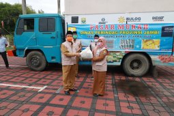 Bantu masyarakat terdampak COVID-19, Gubernur Jambi luncurkan pasar sembako bersubsidi