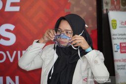 Rumah Kreatif Banjarmasin memproduksi masker kaum tuna rungu