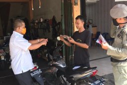 Pemerintah Aceh bagi seribu masker untuk pekerja bangkel
