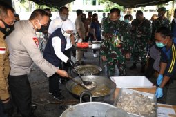 Dapur umum, Khofifah usul UMKM dilibatkan siapkan makanan siap saji